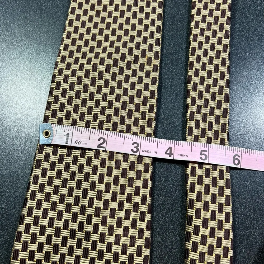 Brooks Brothers Mens Tie Necktie Brown Beige Geometric 100% Silk Tied Classic